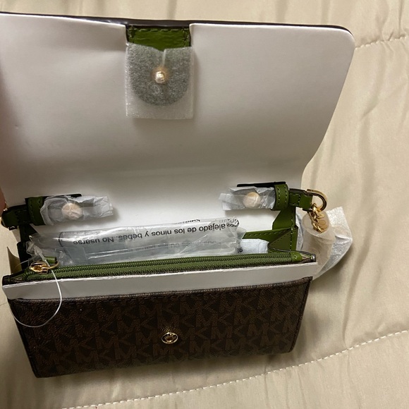 MK Phone crossbody bag - Picture 2 of 4